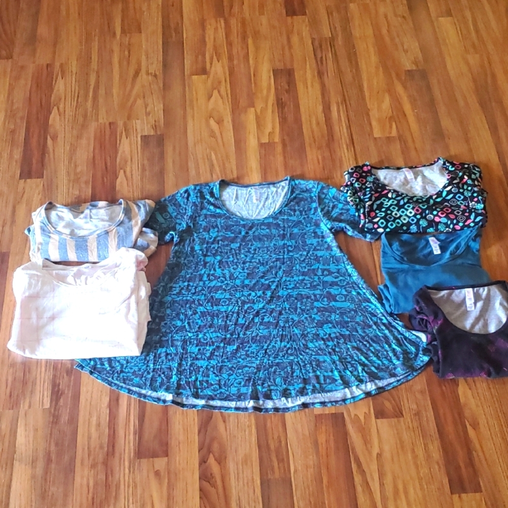 Lot Of Size XXS Lularoe Perfect Tee's
